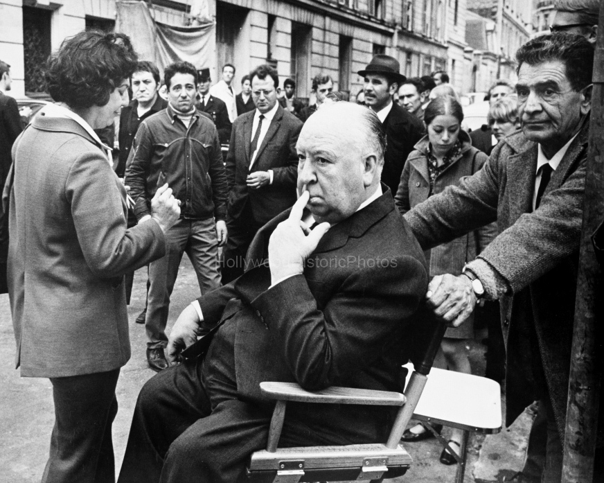 Alfred Hitchcock 1969 On the set for the filming of Topaz wm.jpg